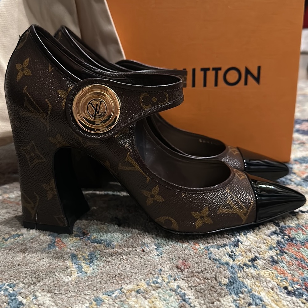 Louis Vuitton maryjanes - Picture 6 of 10
